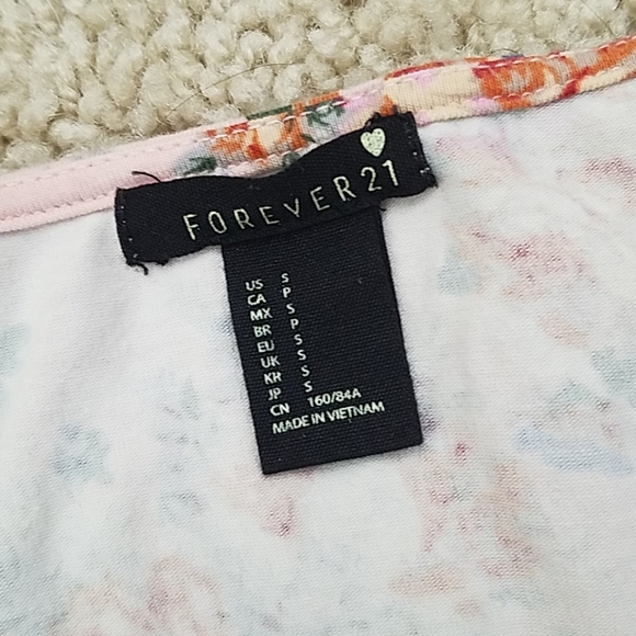 Forever 21 pink floral crop top - Picture 3 of 4
